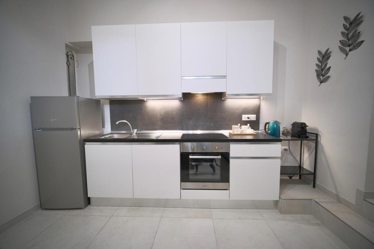 Appartamento Moderno ❴ 300 Mt. Da Porta Nuova ❵ Turin Exterior foto